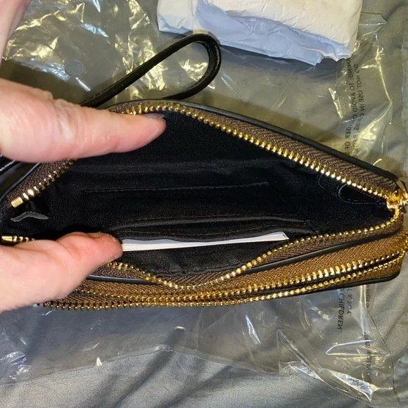 NWT Double Corner Zip Wristlet In Signature Canvas - Picture 6 of 8